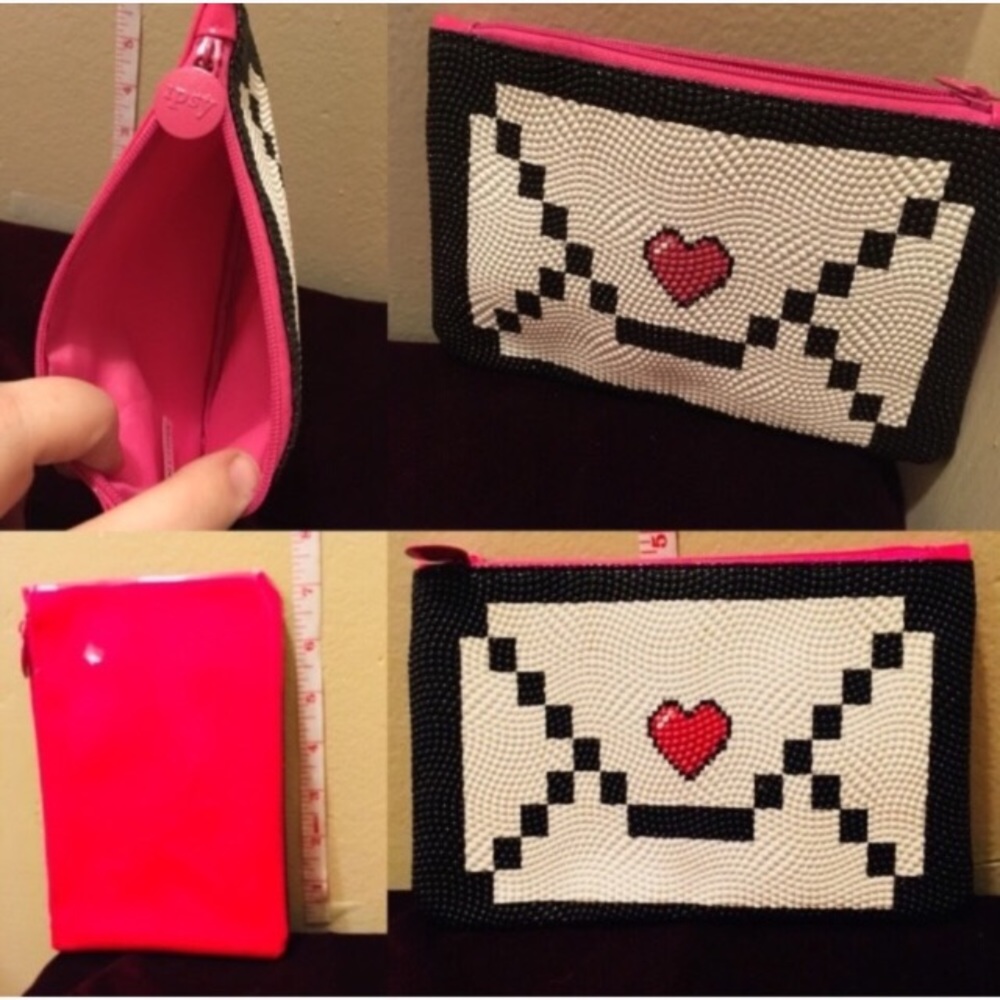 👑 Free w any other item; envelope zip bag Ipsy